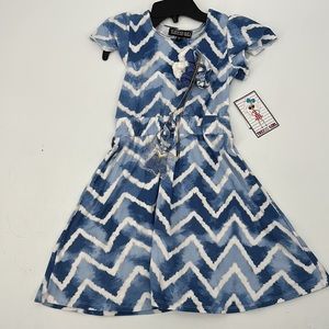 Trixxi Girl Dress size small Kohls NWT scrunchies and necklace included